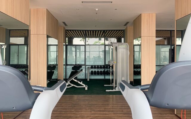 Nice And Elegant Studio At Osaka Riverview Pik 2 Apartment