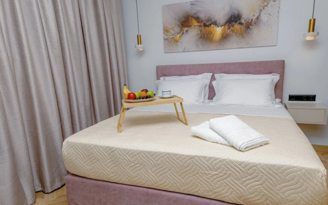 B G Urban Spa by Cretanhouses