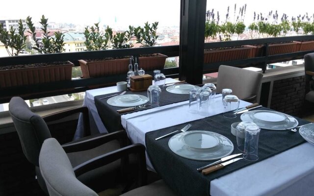 Vista Royal Hotel