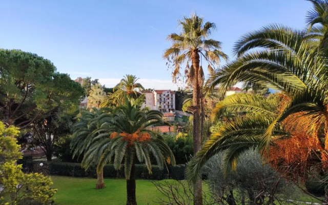 Très beau T2 dans parc montfleury ,proche centre ,au calme 44 bd Montfleury - Apartment in Cannes - Photo 3