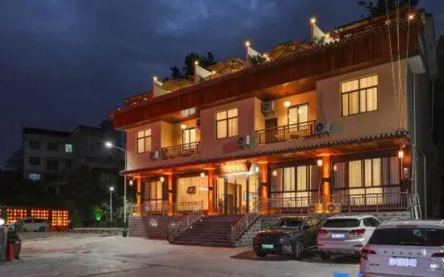 Sandaowan Homestay (Border City Chatong Scenic Area)