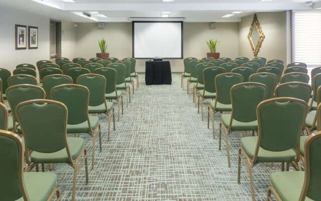 Doubletree by Hilton Campbell - Pruneyard Plaza