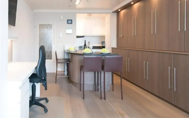 Relaxing Apartment With Bicycle Shade