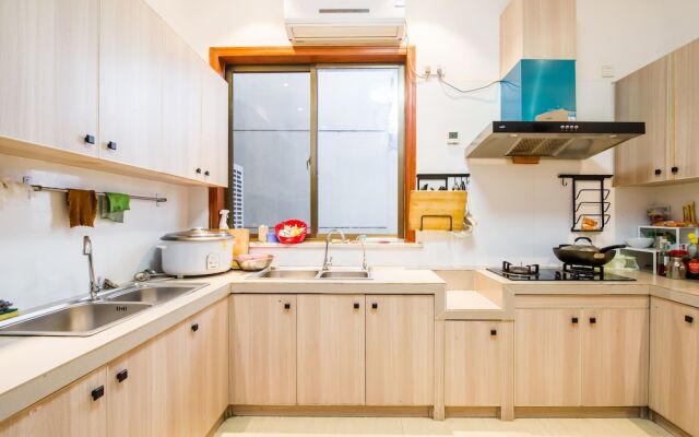 Taihu Baopu LingXia Inn