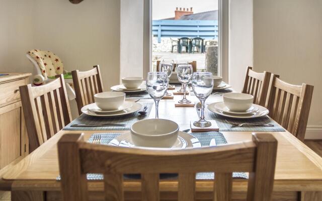 Sandy Retreat - 3 Bedroom Holiday Home - Tenby