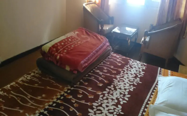 Modi Inn Rock Side