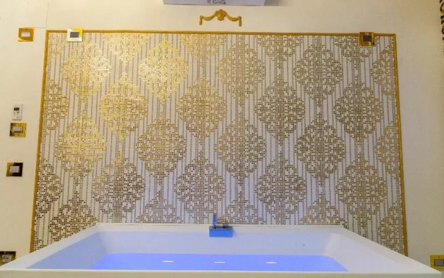 Leucosya Luxury Rooms