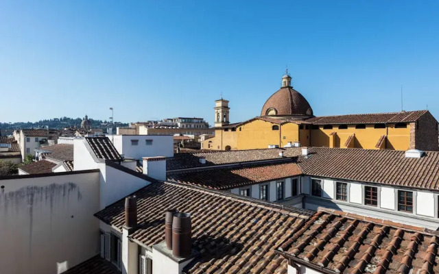 Santa Maria Novella penthouse by MMega