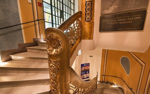 EA Hotel Rokoko