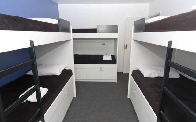 Telstar Hostels