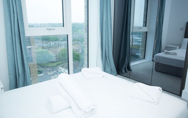 High view 2 Bedroom apt - Woolwich