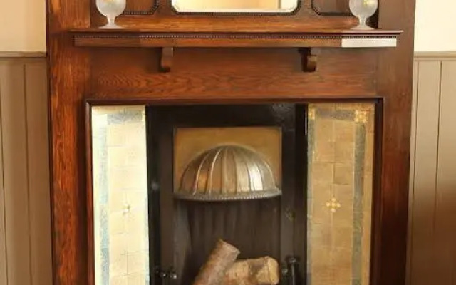 The Horse & Farrier