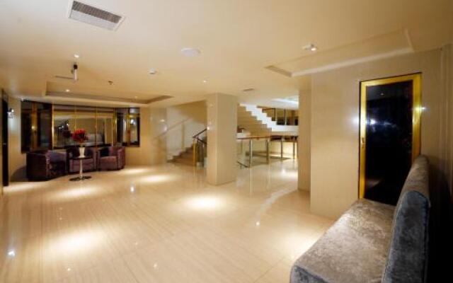Hotel Park Residency
