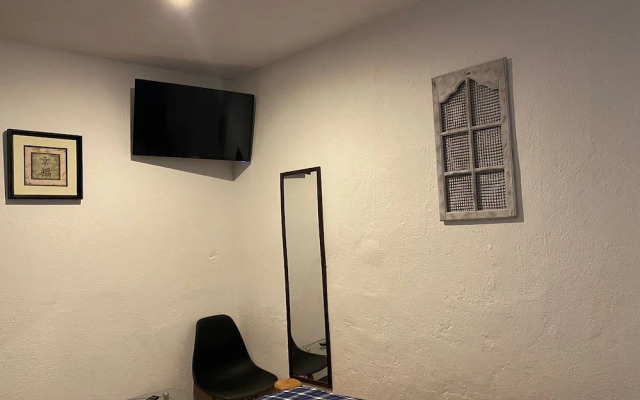 Hostal 17-52