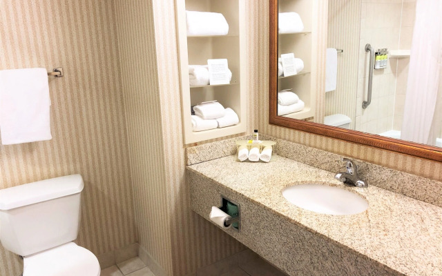 Holiday Inn Express Syracuse Airport by IHG