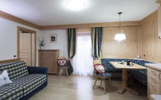 Adria Garni B&B Residence Corvara