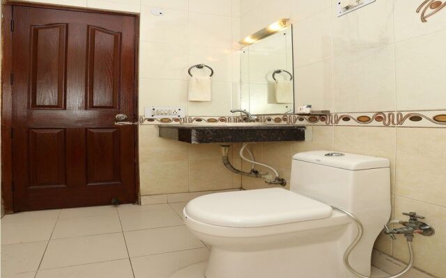 OYO 9962 Mascot Residency