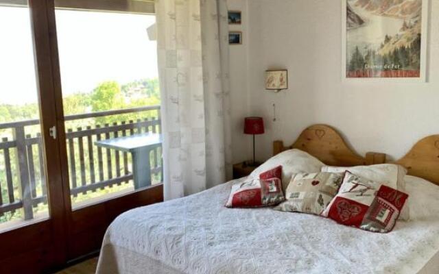 Beautiful apartment with BALCONY and GREAT view !