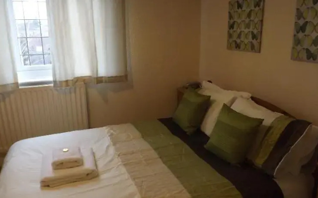 Castle Laurels Guest House