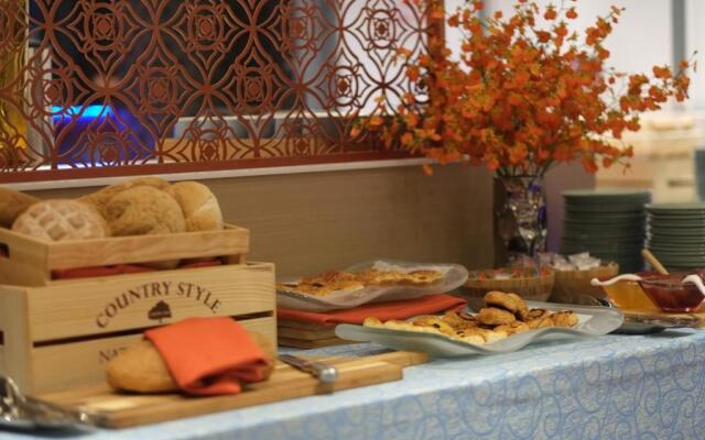 Bizotel Premier Hotel & Residence