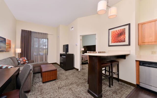 Staybridge Suites O'Fallon Chesterfield by IHG