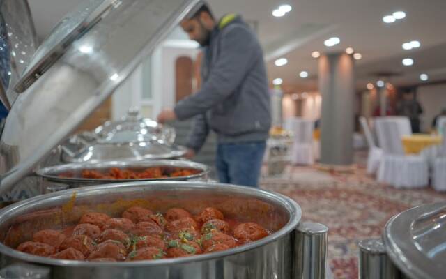 Hotel Golden Leaf Kashmir