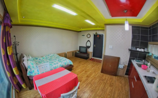 Seosan Solchang Pension