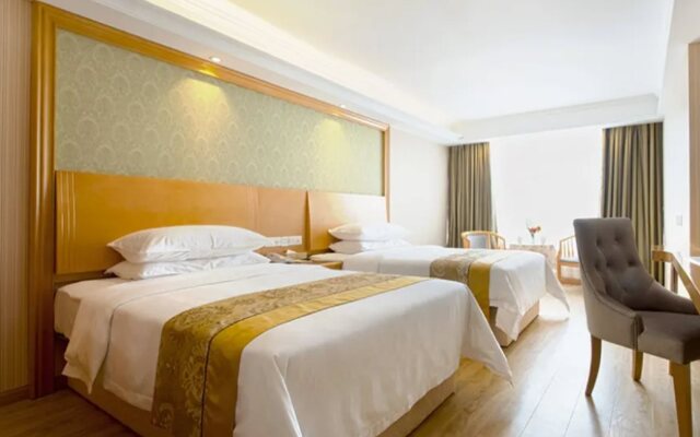 Vienna Hotel Chengdu Chunxi Road Tianfu Plaza Subway Station
