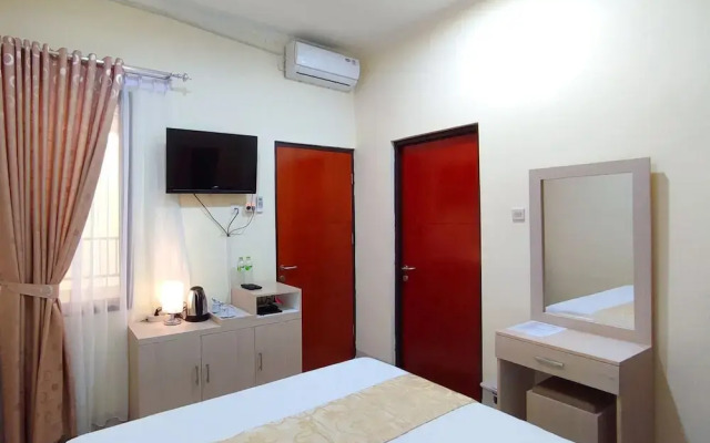 Atmosfer Guest House Sentul by Ruang Nyaman
