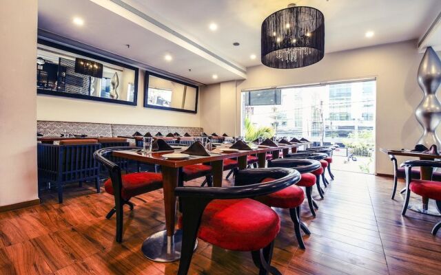 Ebony Boutique Hotel