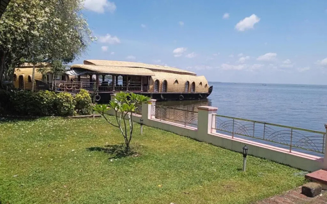 Aqua Jumbo Houseboats