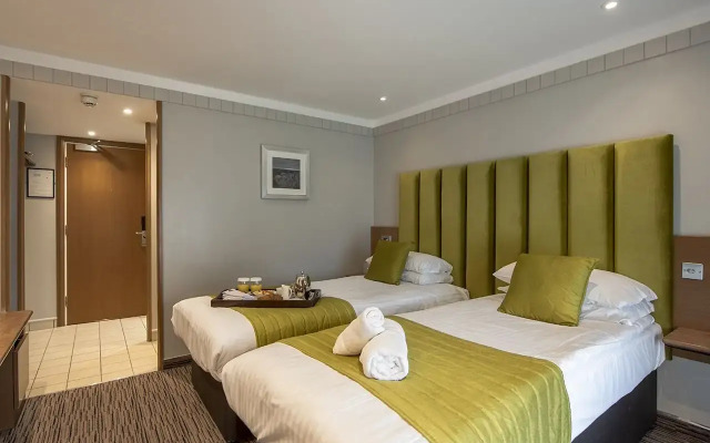 The Hog's Back Hotel & Spa Farnham