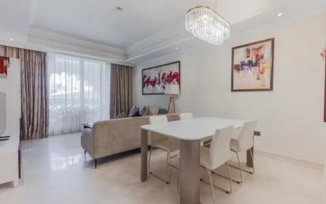 1-bedroom apartment with pool