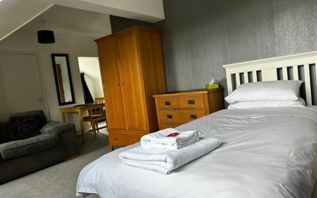 Headlands - Room Only Accommodation