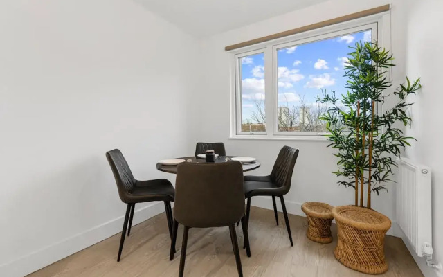 London - 1 Bed Apartment - Sleeps 2 - Long Stays