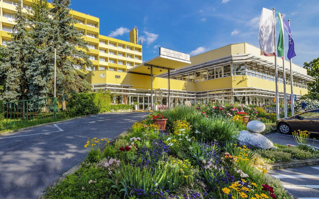 Hunguest Hotel Helios