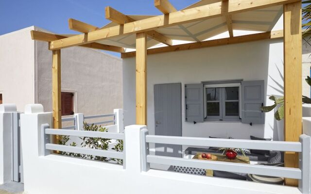 Lamina Guest House Perissa