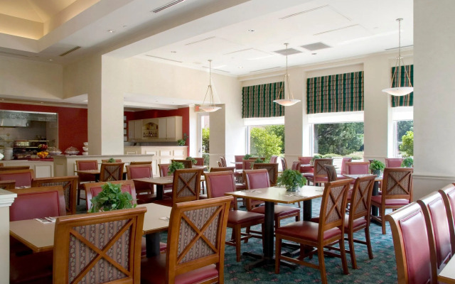 Hilton Garden Inn St. Charles