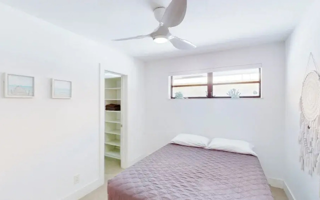 Villa Shapira 6BR Designer Home w Pool