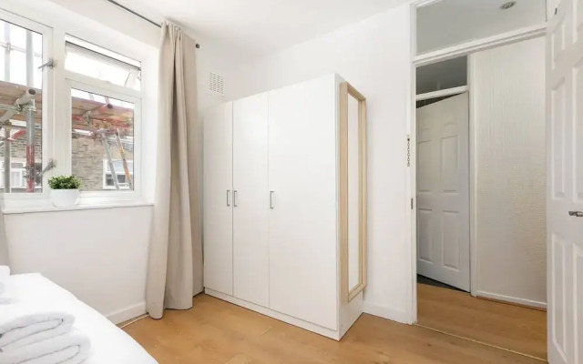 Modern Spacious Home In Well Connected Hammersmith