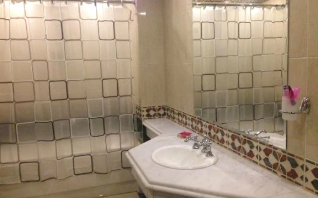 Galaxy Royal Suites Hotel