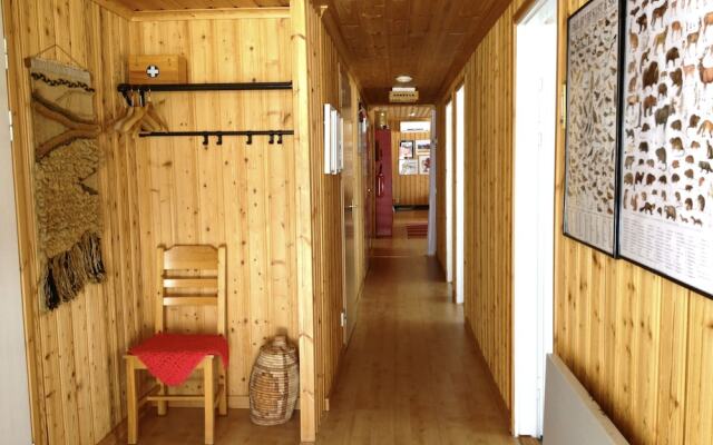 Stora Björnstugan in Laisvallby