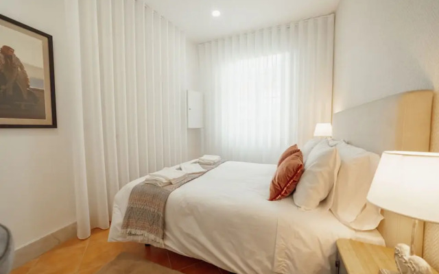 City Center Comfort Apartment A by Vacationy