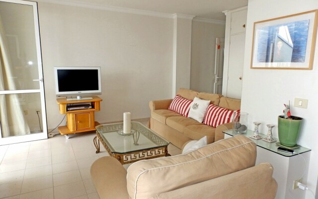 Apartment - 3 Bedrooms with WiFi and Sea views - 103807