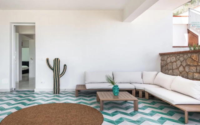 Sea Frame Design Apartments with Pool by Wonderful Italy