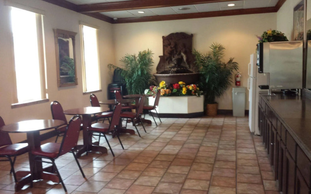 Garden Inn & Suites