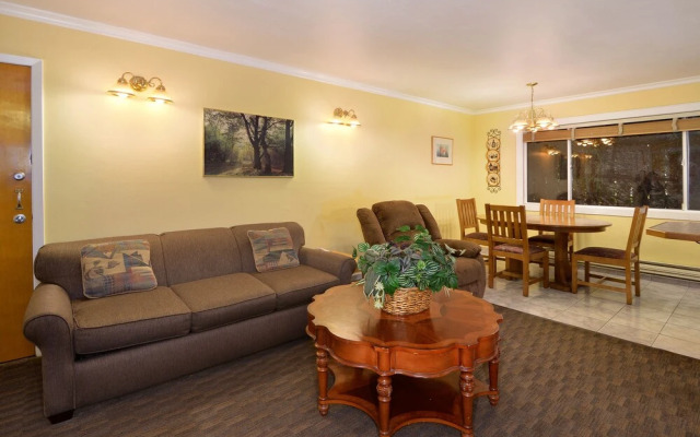 Surf Motel and Gardens