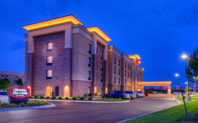 Hampton Inn & Suites Wixom