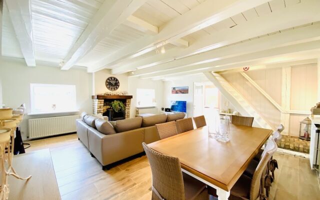 Spacious Holiday Home in Middelkerke near Belgian Coast