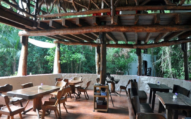 Jolie Jungle Eco Hotel
